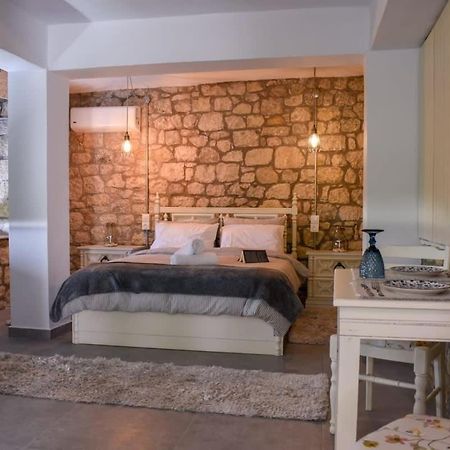 Coastal Stone Hideaway With Stunning Scenery Villa Kitriai Luaran gambar