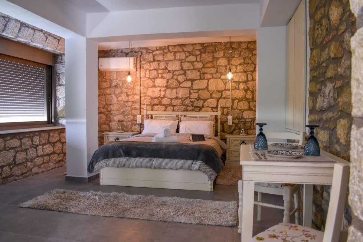 Coastal Stone Hideaway With Stunning Scenery Villa Kitriai Luaran gambar