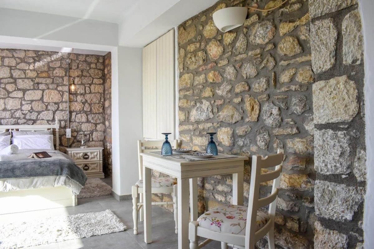 Coastal Stone Hideaway With Stunning Scenery Villa Kitriai Luaran gambar
